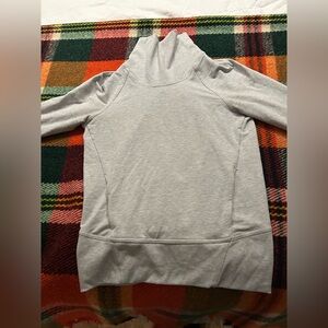 Lululemon turtleneck sweatshirt